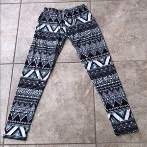 HOT KISS leggings from Kohl’s, size M